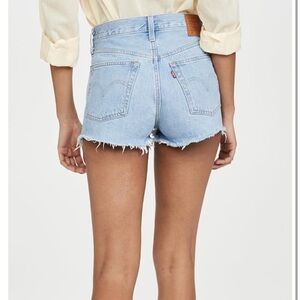 Levis 501 Jean shorts, size 28